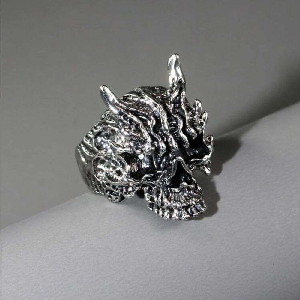 Mens silver skull ring
